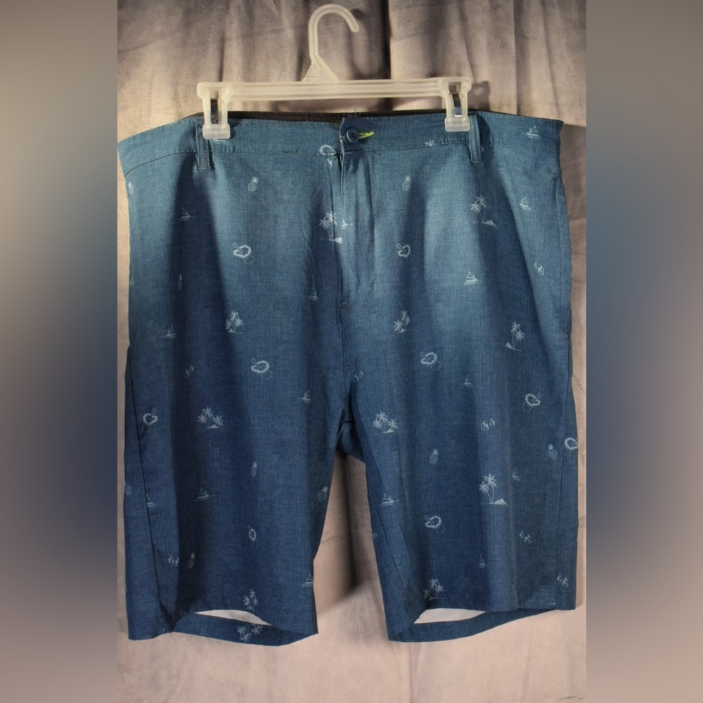 Vintage Burnside Shorts Men’s Size 38 Blue Palm Tree Pineapple Print